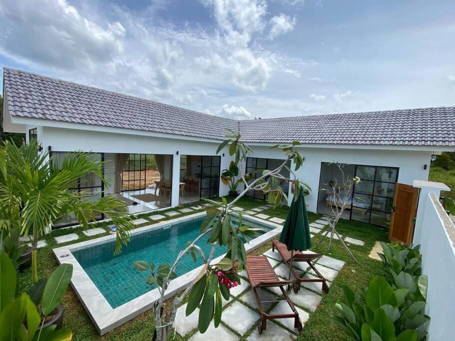 Allure Villa Cempaka Private Pool Kuantan Kültér fotó